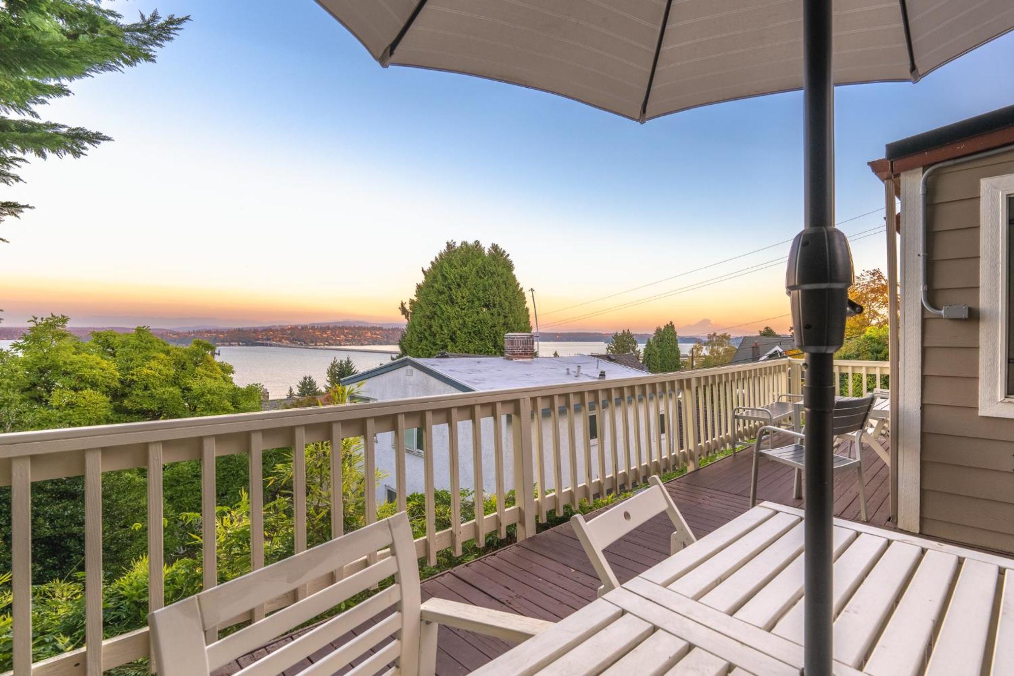הוילה סיאטל Sunrise On Lake Washington מראה חיצוני תמונה
